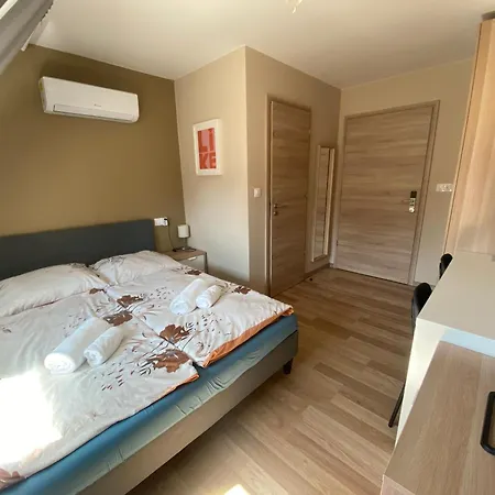 Oazis Panzio Bed & Breakfast Gyenesdias