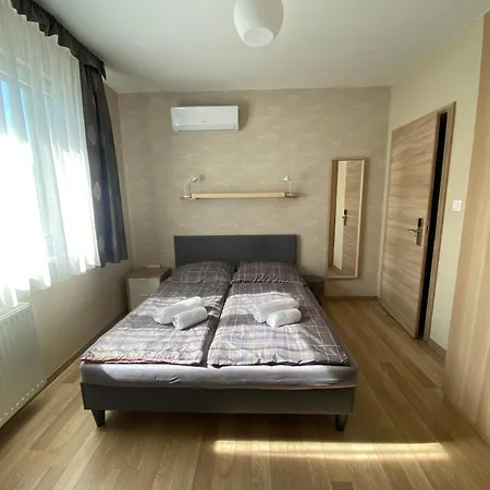 Oazis Panzio Bed & Breakfast Gyenesdiás