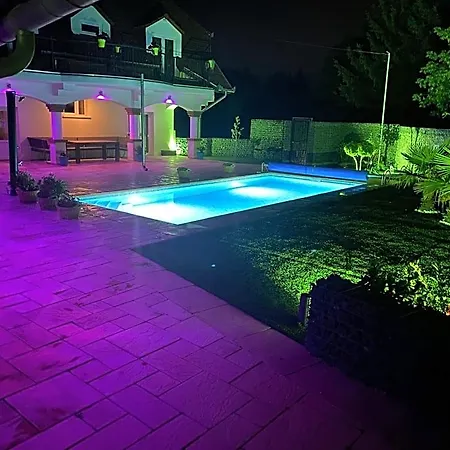 Oazis Panzio B&B 기에네스디아스